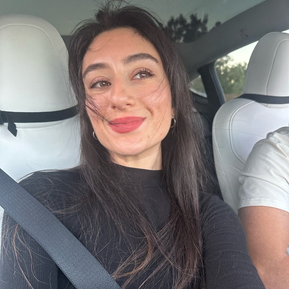 Meet your Posher, Cassi